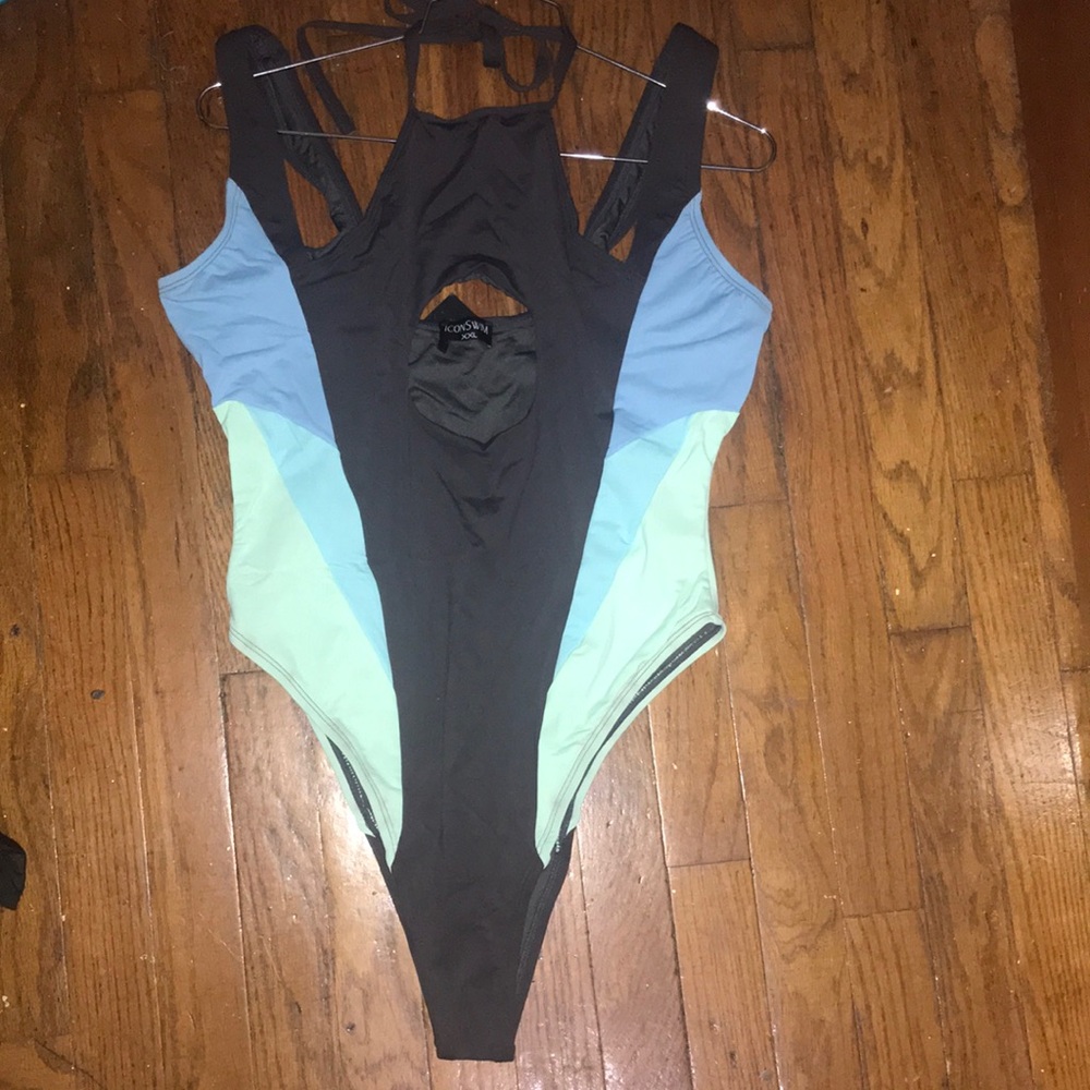 Icon swim High cut halter Colorblock One-Piece Swimsuit sz xxl